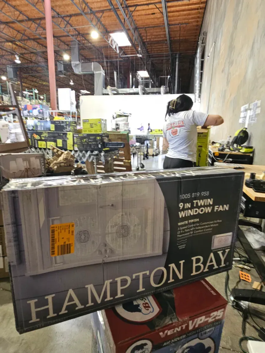 9 in. Twin Window Fan - image 5