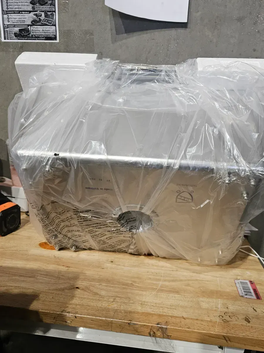 16 Gal. 22-in. x 24.25-in. Freestanding Laundry/Utility Sink Stainless Steel, with Drain and Faucet - image 4