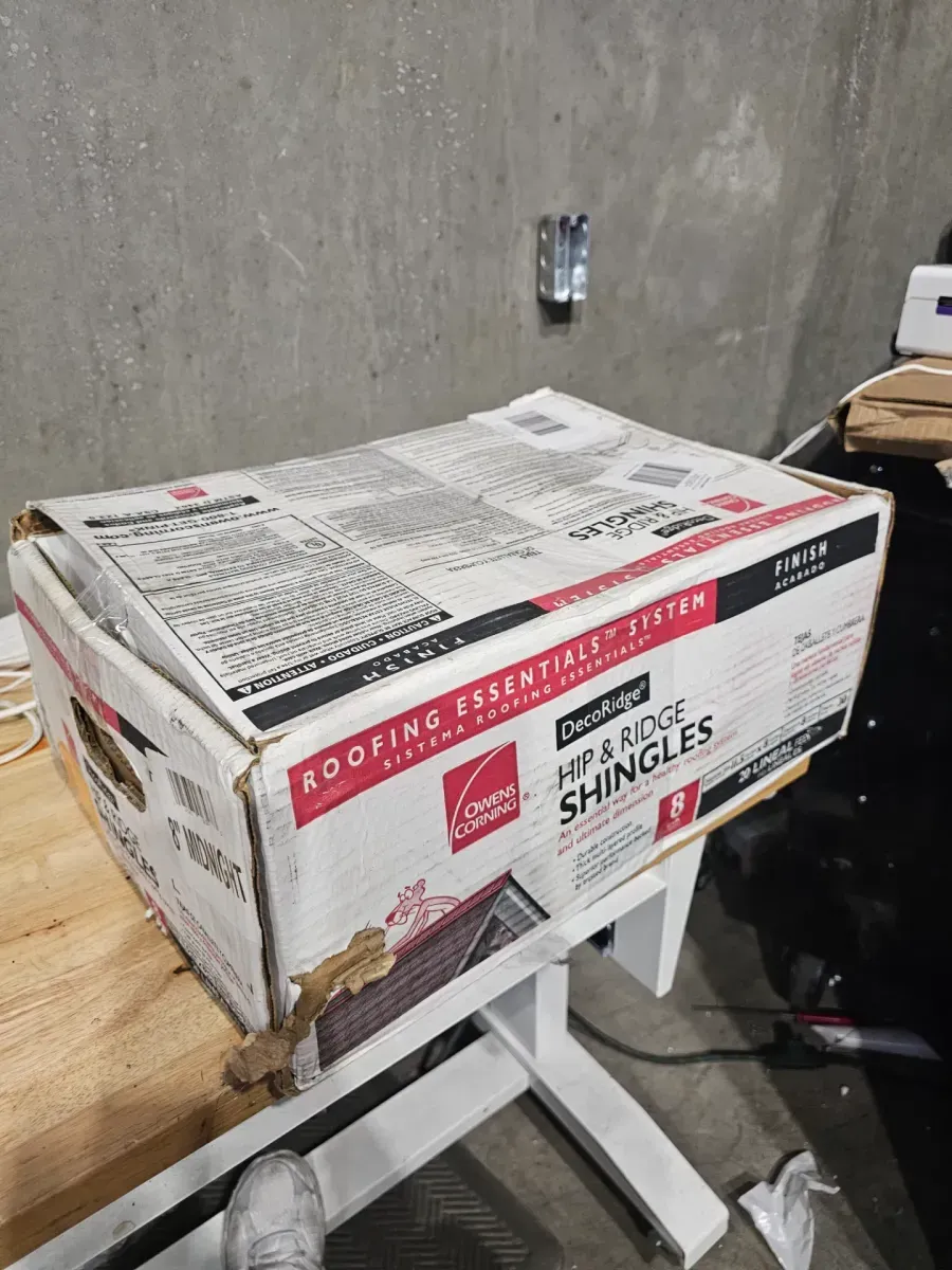 DecoRidge 8 in. Midnight Hip and Ridge Roofing Shingles (20 linear ft. Per Bundle) - image 5