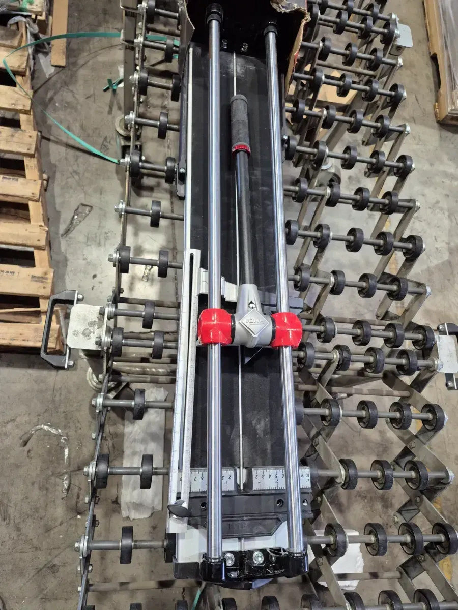 Rubi RP 30 in. Tile Cutter with 0.31 in. Tungsten Carbide Blade and Adjustable Blade - image 3