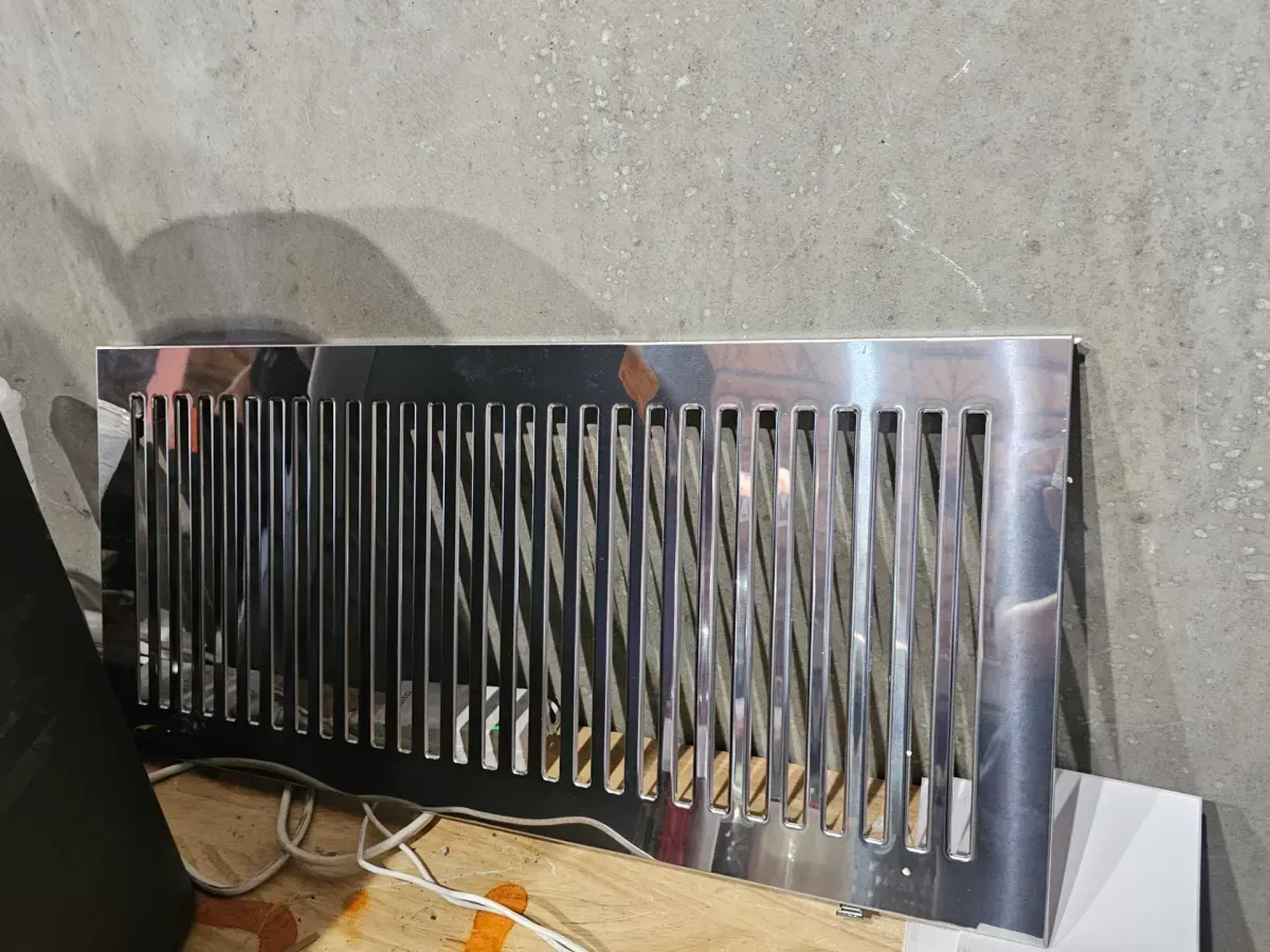 Professional 30 in. 400 CFM Ducted Under Cabinet Range Hood in Stainless Steel w/ LED Lights and Dishwasher Safe Filter - image 5