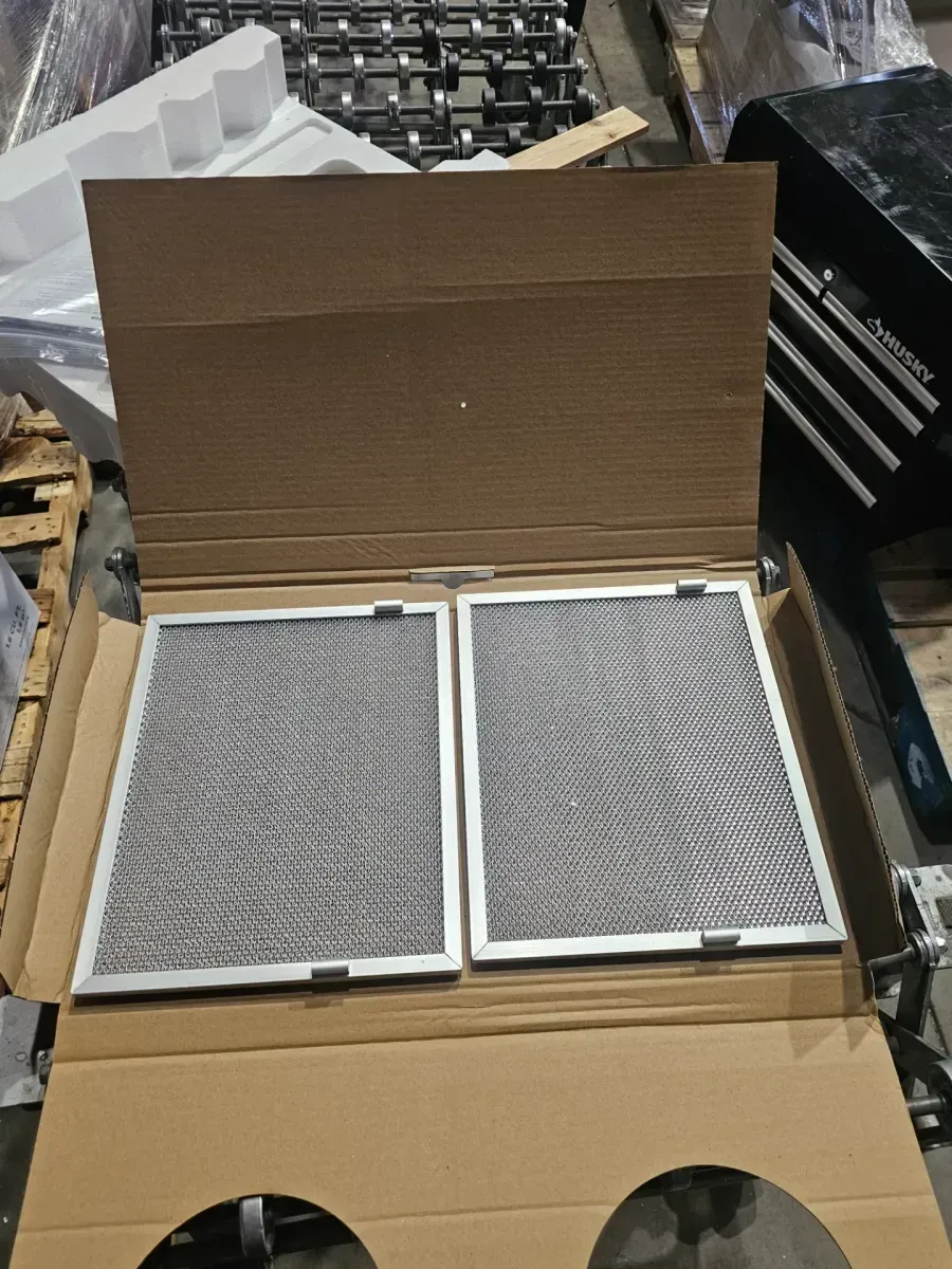 Professional 30 in. 400 CFM Ducted Under Cabinet Range Hood in Stainless Steel w/ LED Lights and Dishwasher Safe Filter - image 7