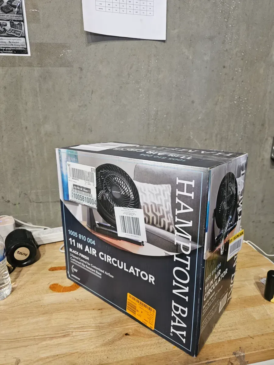 11 in. 3 Speed Portable Desk Fan in Black - image 5