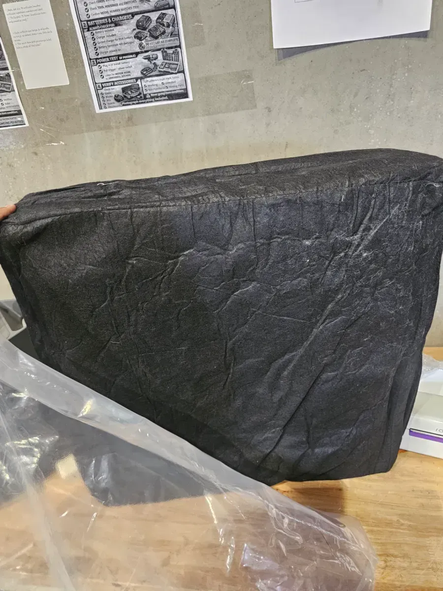 Black Leather Standard (No Motion) Recliner with Power Lift0pp - image 3