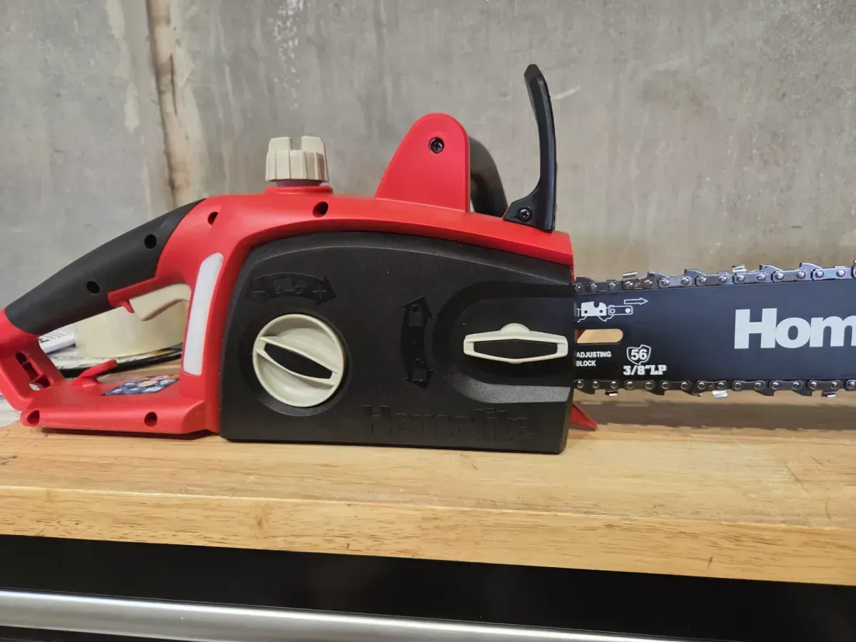Homelite 16 in. 12 Amp Electric Chainsaw - image 5