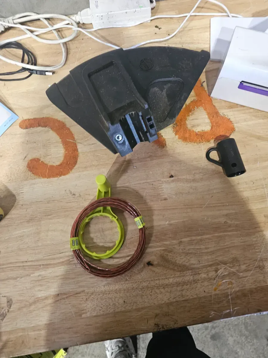 RYOBI 4-Stroke 30 cc Attachment Capable Straight Shaft Gas Trimmer - image 3