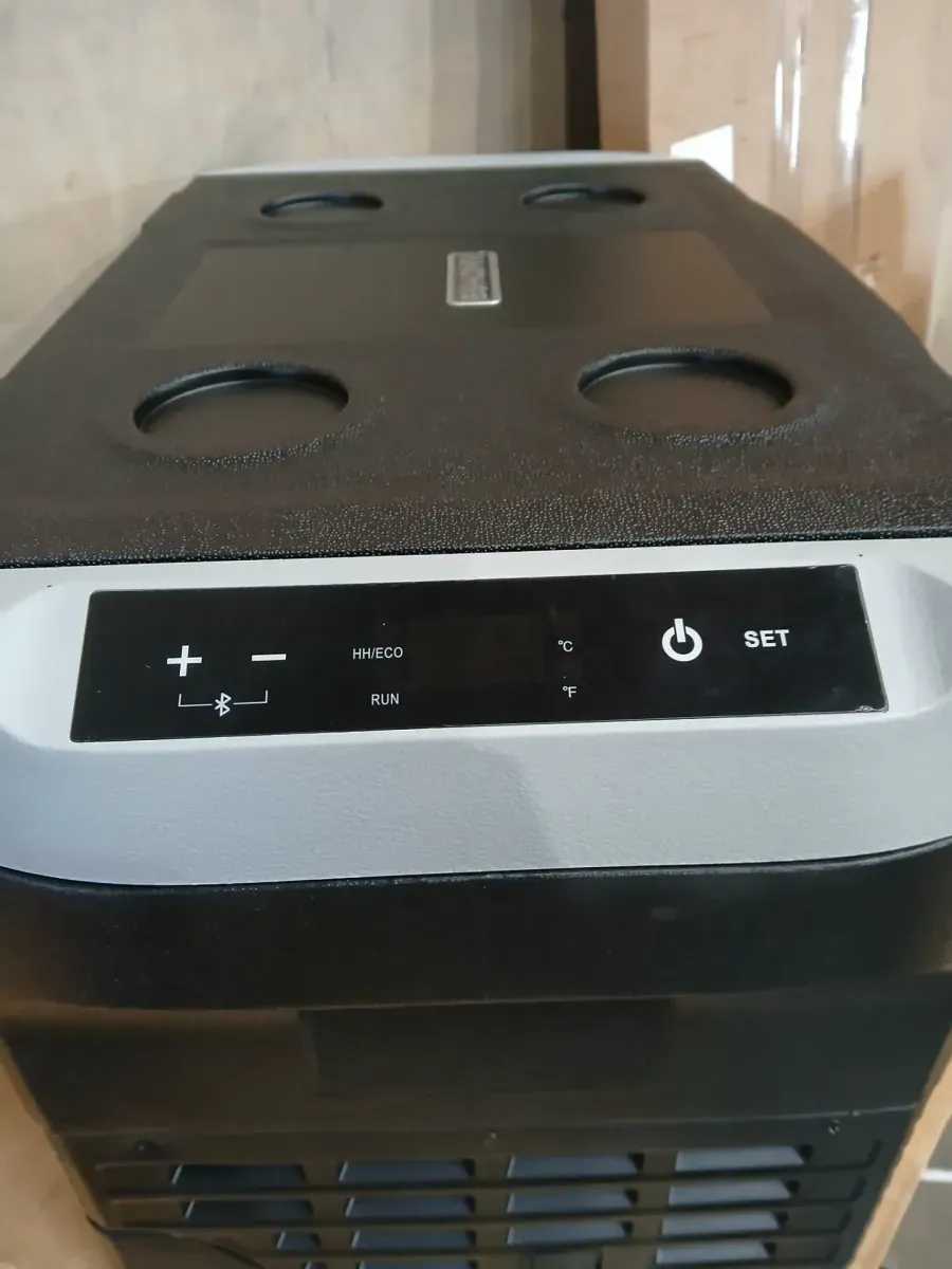 12-Volt 32 qt. Outdoor Portable Fridge in Black, FCC Certification, Large Capacity, Efficient Cooling, -4℉~68℉ - image 3