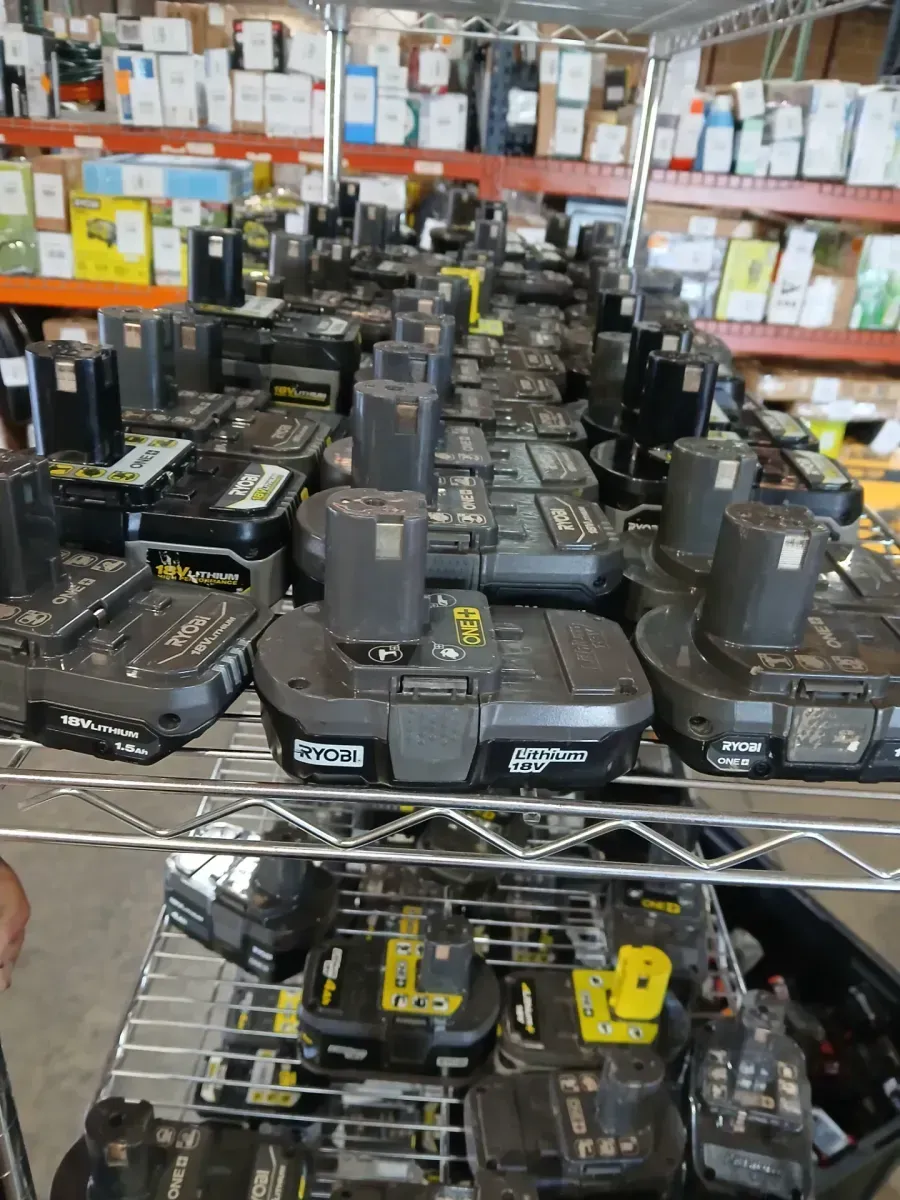 Lot of 187, non-functional ryobi batteries, assorted models  - image 2