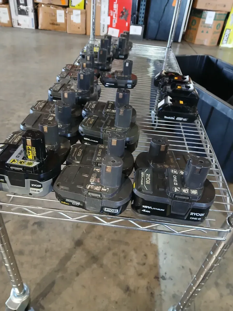 Lot of 187, non-functional ryobi batteries, assorted models  - image 5