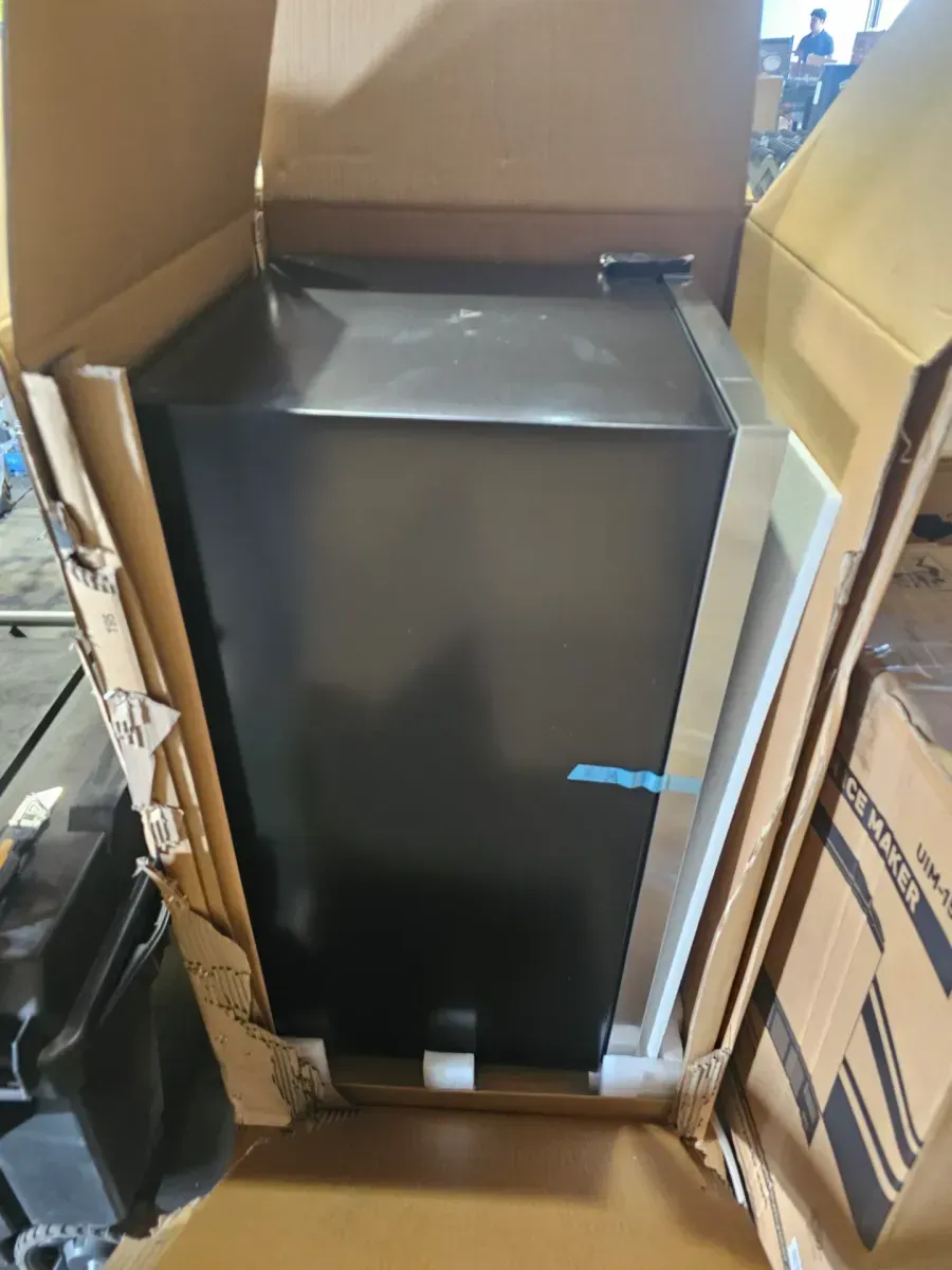 19 in. 136 (12 oz.) Single Zone Can Cooler with Digital Control and Internal Fan in Black - image 2