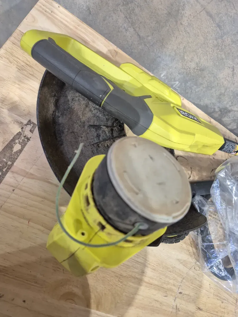 ONE+ 18V 13 in. Cordless Battery String Trimmer/Edger with 4.0 Ah Battery and Charger - image 6