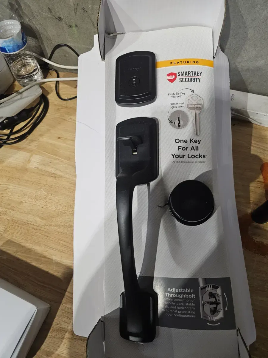 Prague Matte Black Single Cylinder Entry Door Handleset with Round Pismo Knob Featuring SmartKey Security - image 2