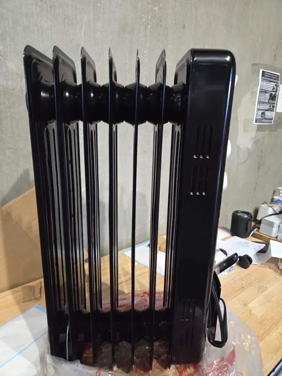 Pelonis Portable Oil-Filled Radiator Space Heater - image 3