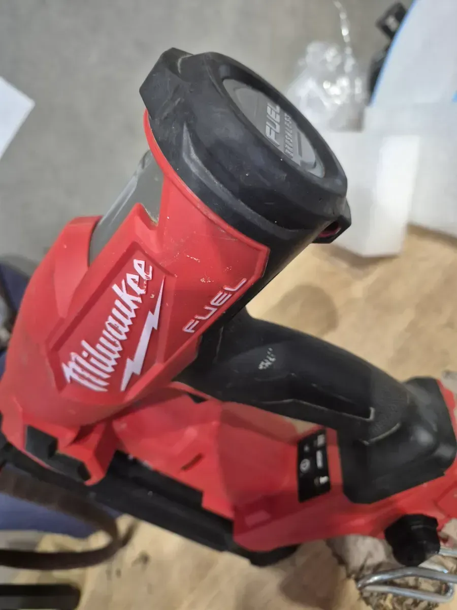 M18 FUEL 18-Volt Lithium-Ion Brushless Cordless Gen II 18-Gauge Brad Nailer (Tool-Only) - image 6