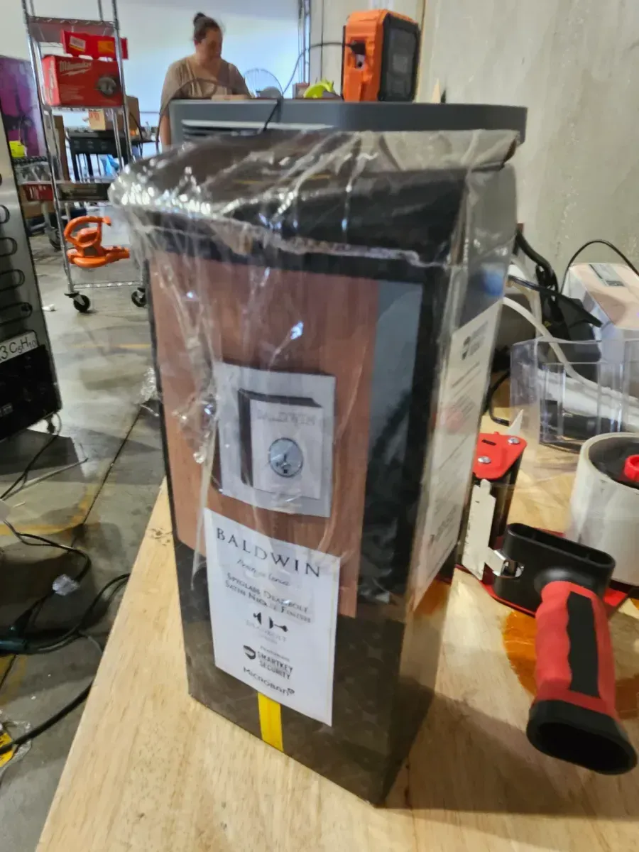 Baldwin Spyglass Single Cylinder Front Door Handleset in Satin Nickel - image 3