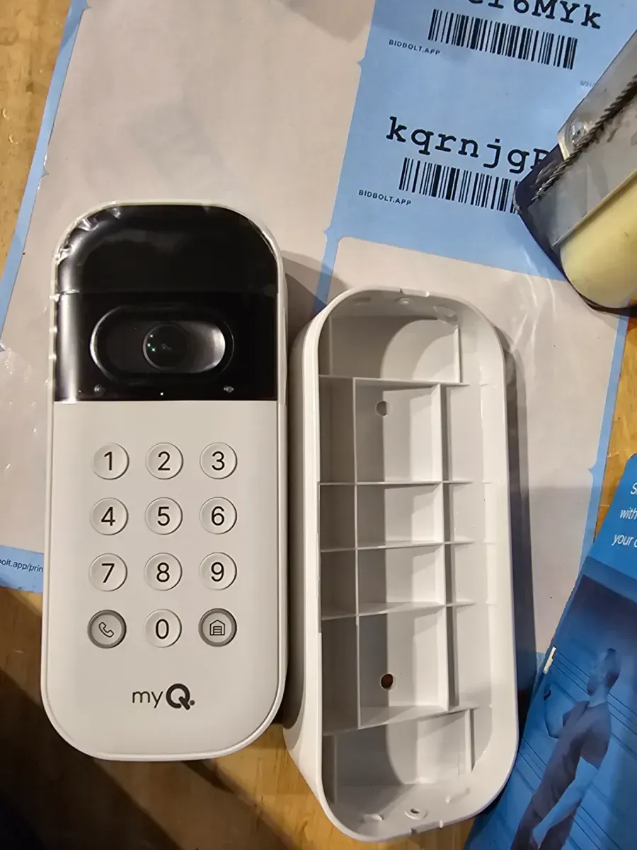 myQ Smart Wireless Garage Door Video Keypad and Smart Garage Control with WiFi Hub Combo - image 2