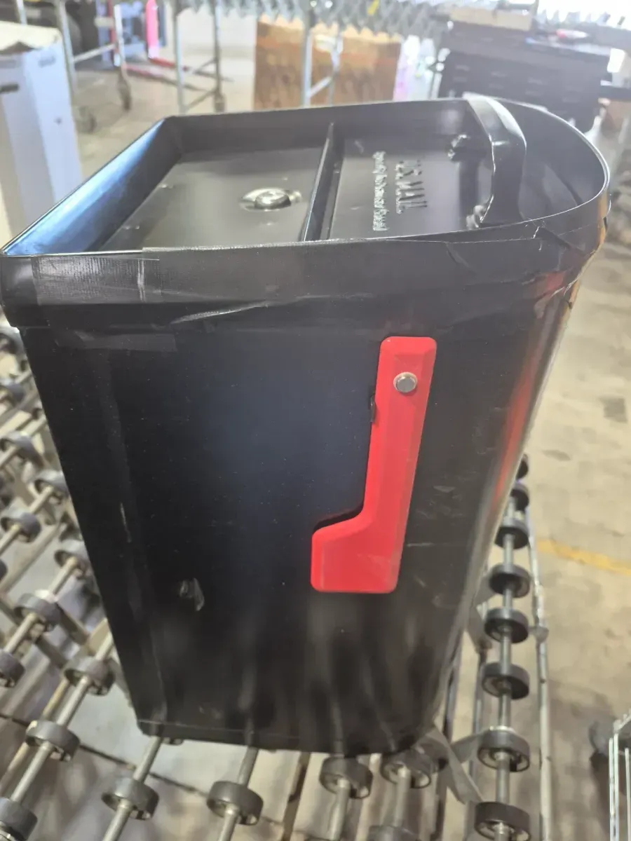 Black Steel Locking Security Mailbox - image 3