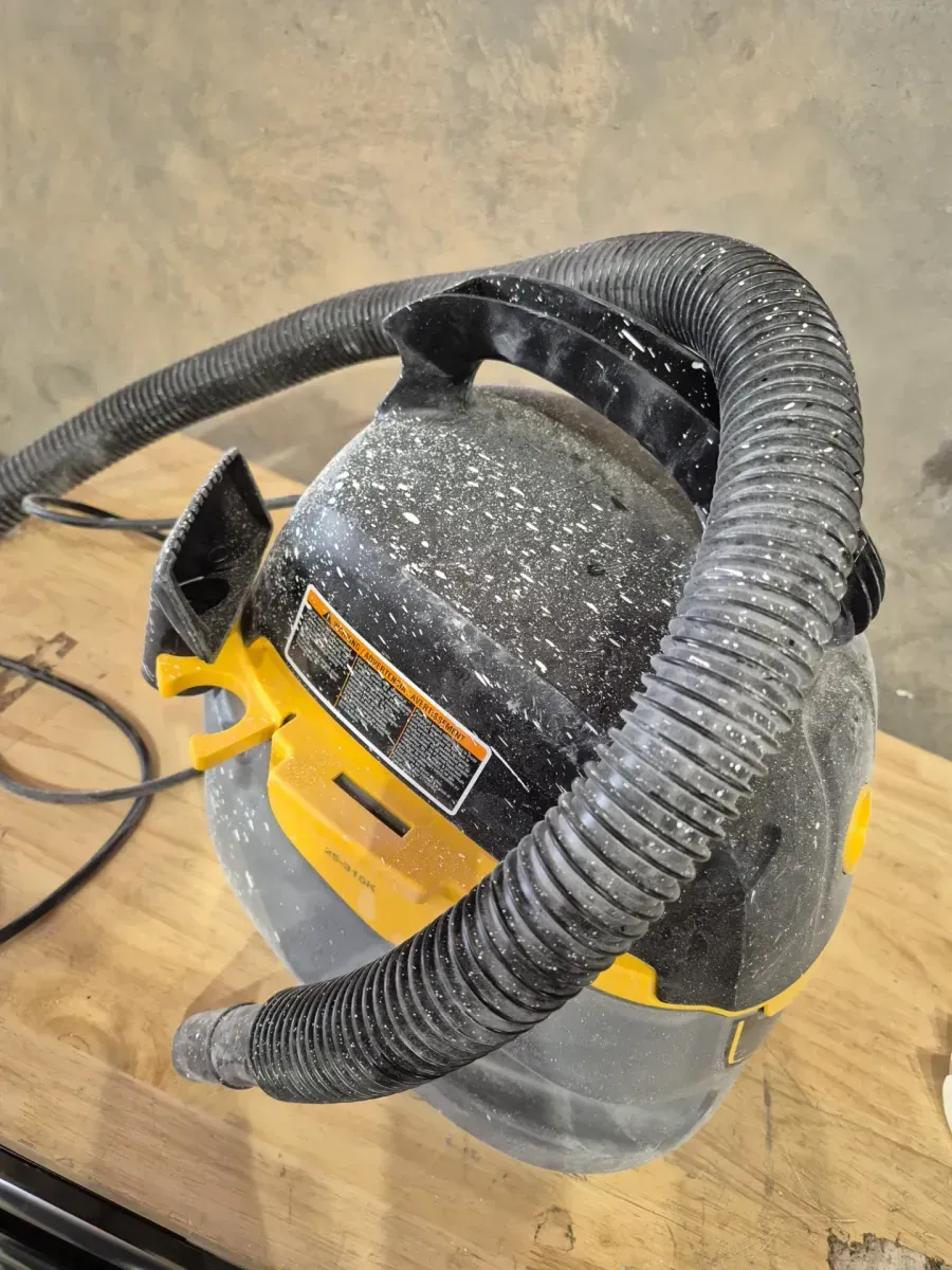 Stinger Beechy Vac 1.5 Gallon Portable Wet/Dry Vacuum - image 5