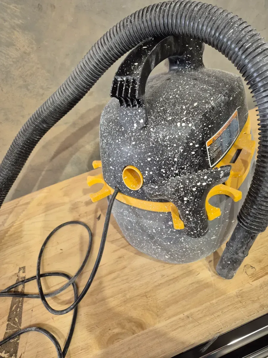 Stinger Beechy Vac 1.5 Gallon Portable Wet/Dry Vacuum - image 6