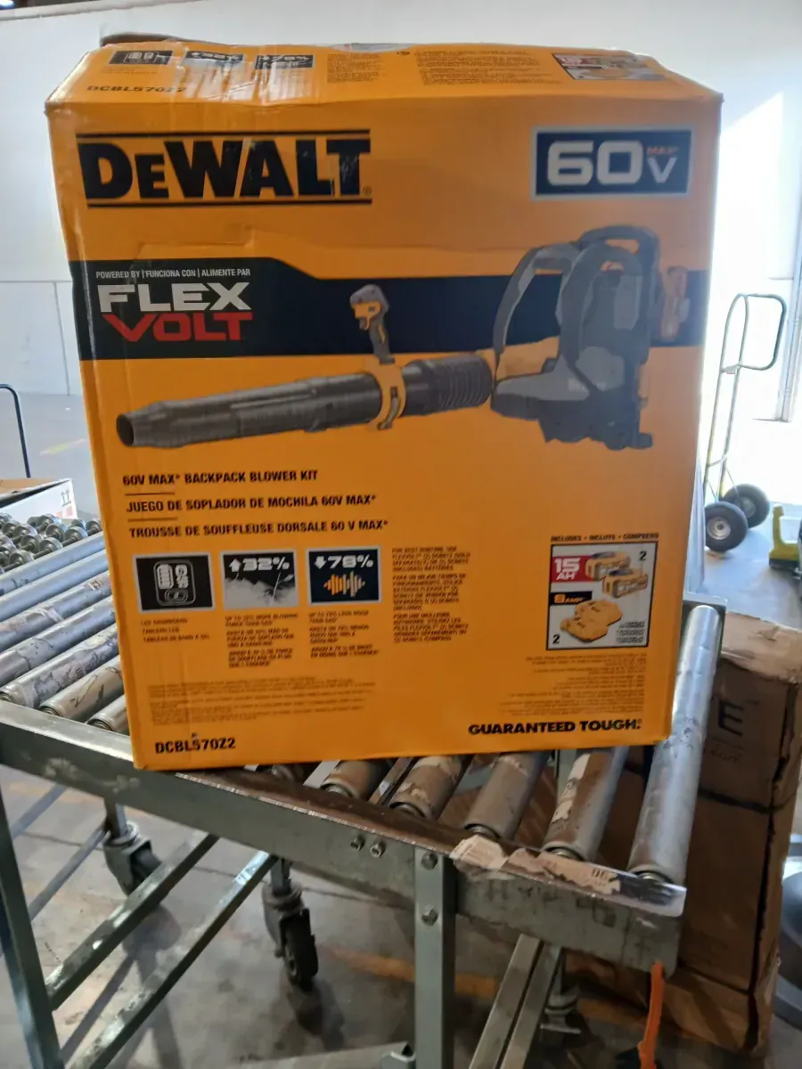 DEWALT FLEXVOLT 60V MAX Brushless Cordless Backpack Blower - image 2