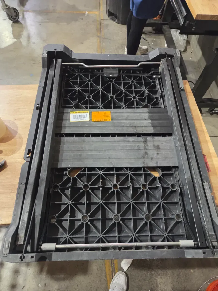 DeWalt Express Folding Workbench with 2 Clamps - image 2