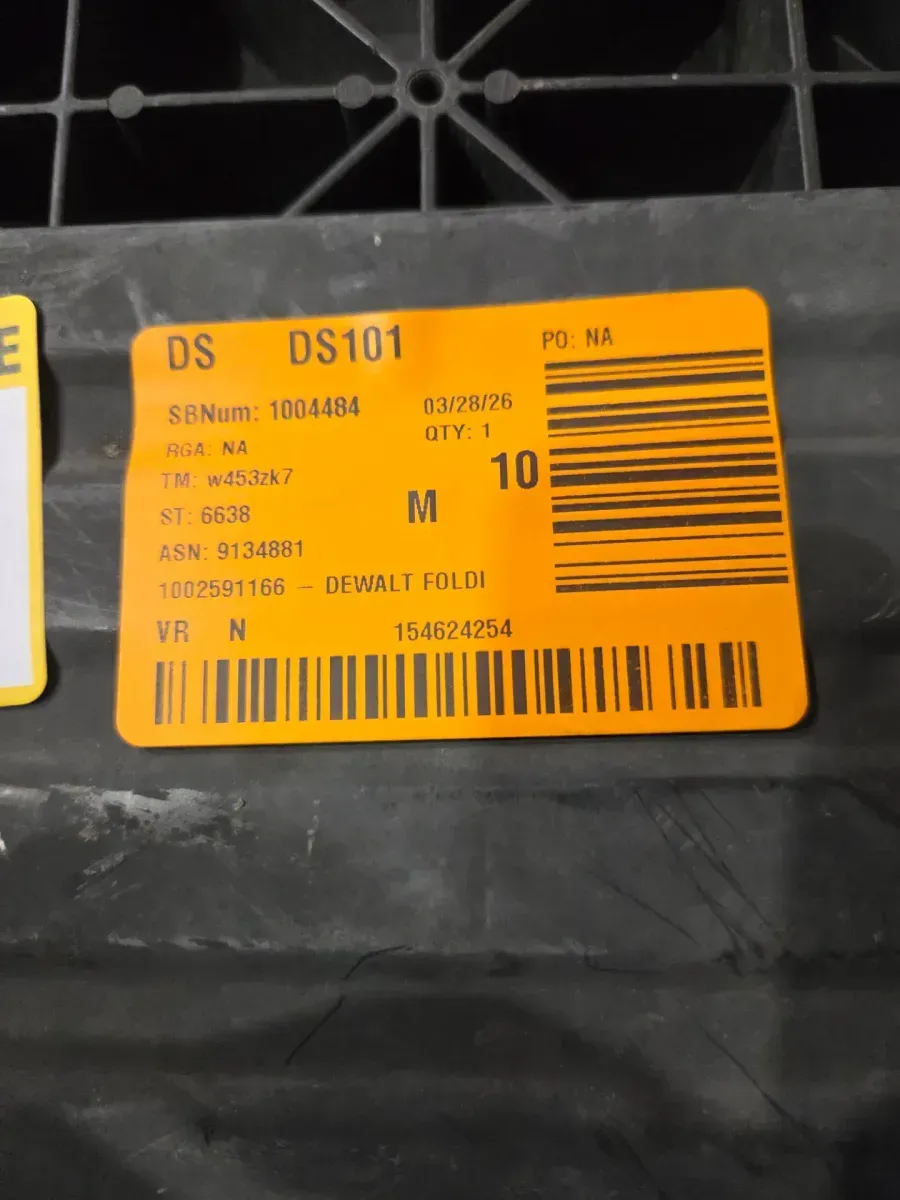 DeWalt Express Folding Workbench with 2 Clamps - image 3