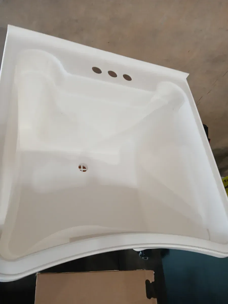 Glacier Bay 24.1 in. L x 24.1 in. W x 36.7 in. H Laundry Sink / Utility Sink Work Center in White with Pull-Out Faucet in Chrome - image 4