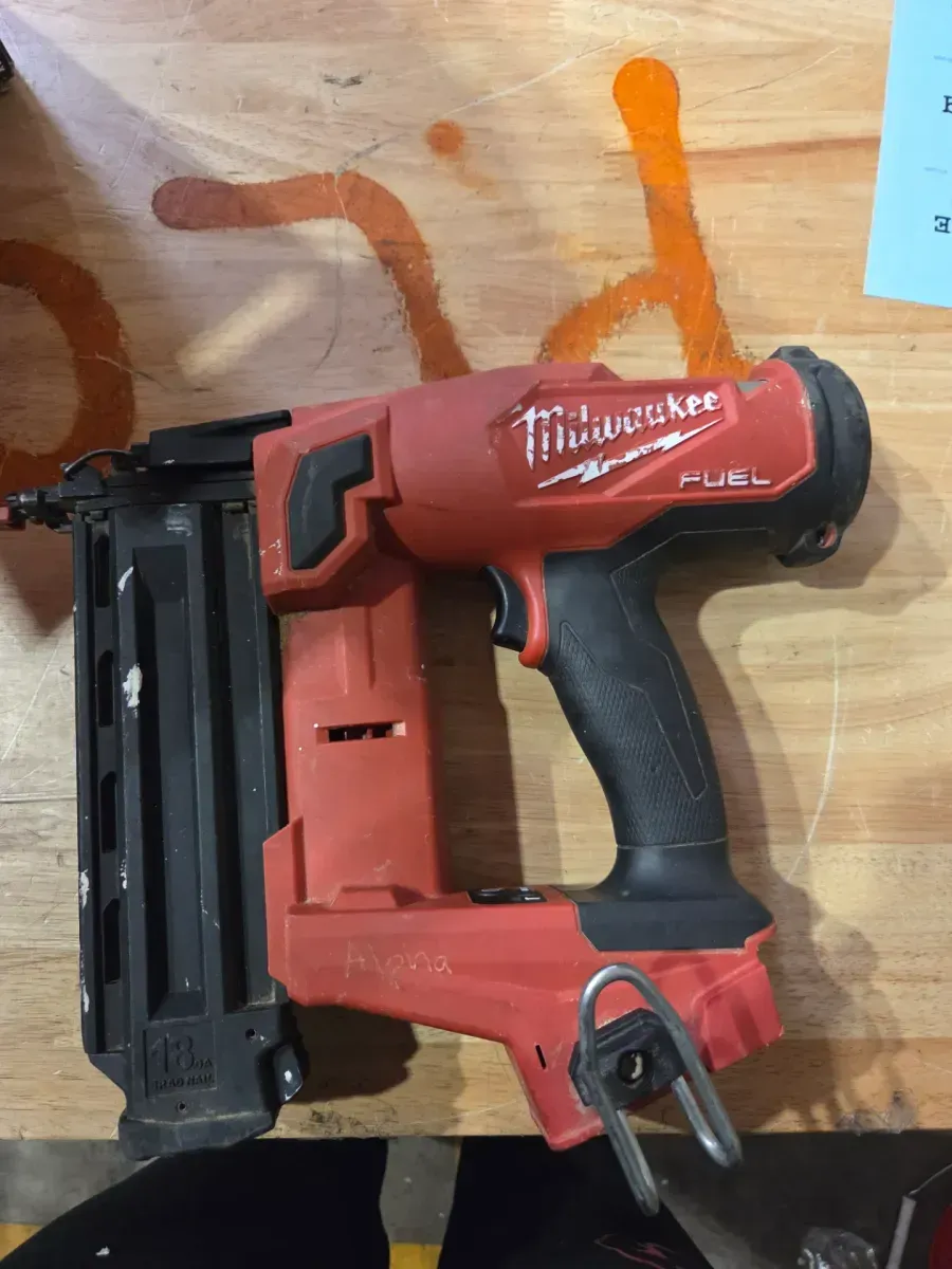 M18 FUEL 18-Volt Lithium-Ion Brushless Cordless Gen II 18-Gauge Brad Nailer (Tool-Only) - image 3