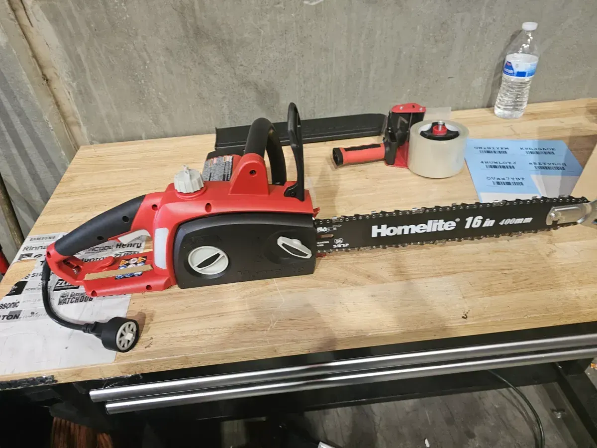 Homelite 16 in. 12 Amp Electric Chainsaw - image 4