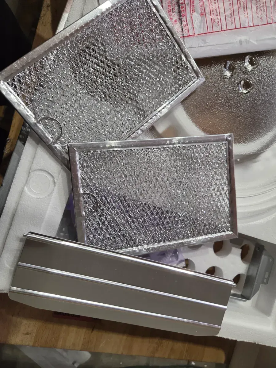 20.6 in. W 1 cu. ft. Countertop Microwave in Stainless Steel Convection with Air Fry 1050-Watt - image 4