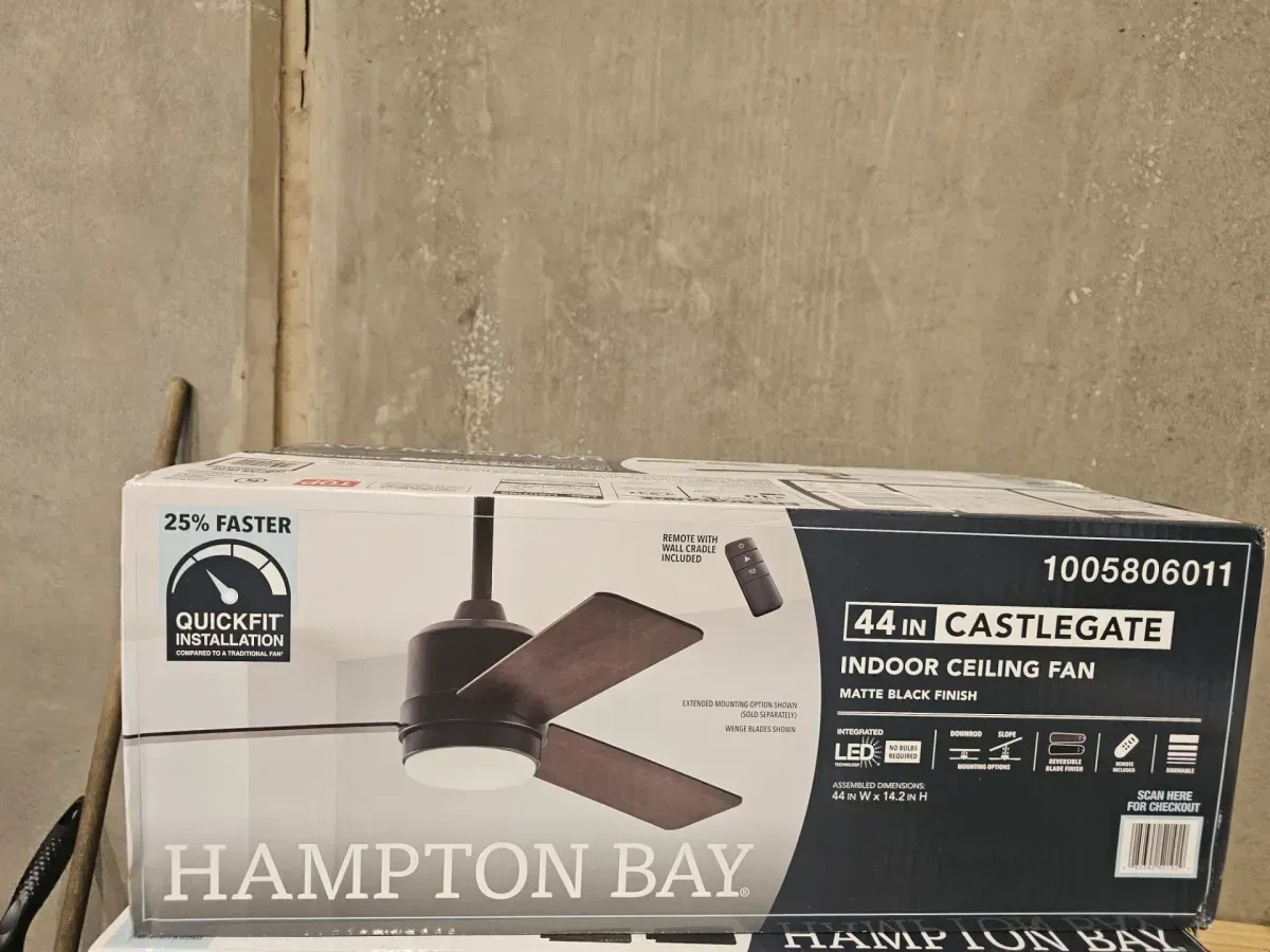 Castlegate 44 in. Indoor Integrated LED Matte Black Ceiling Fan with 3 Reversible Blades, Light Kit and Remote Control - image 3