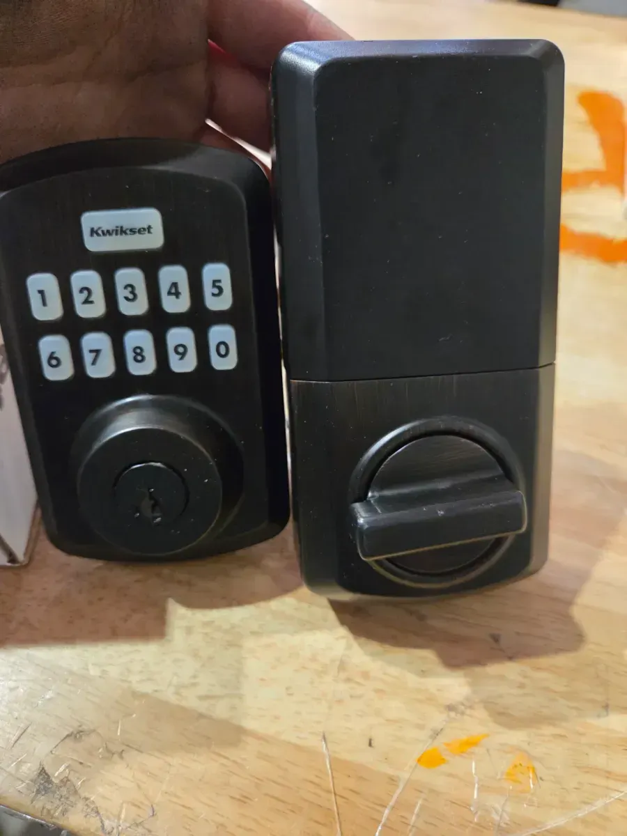 Kwikset Powerbolt 250 10-Button Keypad Venetian Bronze Transitional Electronic Deadbolt Door Lock - image 2