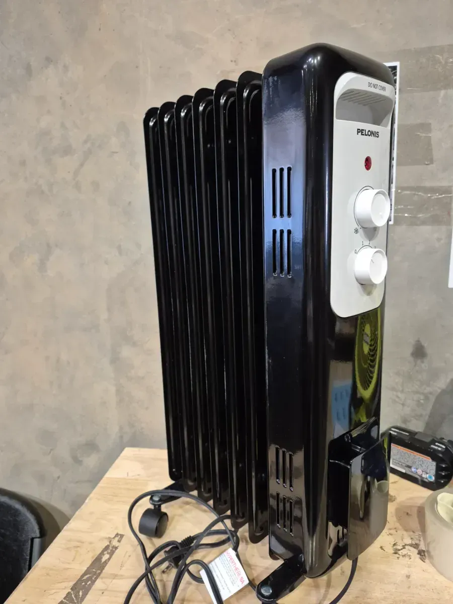 Pelonis Portable Oil-Filled Radiator Space Heater - image 4