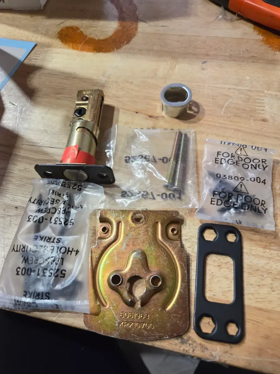 SmartCode 270 Deadbolt, Hinge Pin Stop, 4 in. Hinge (3-Count) and San Clemente Handleset Combo - image 3