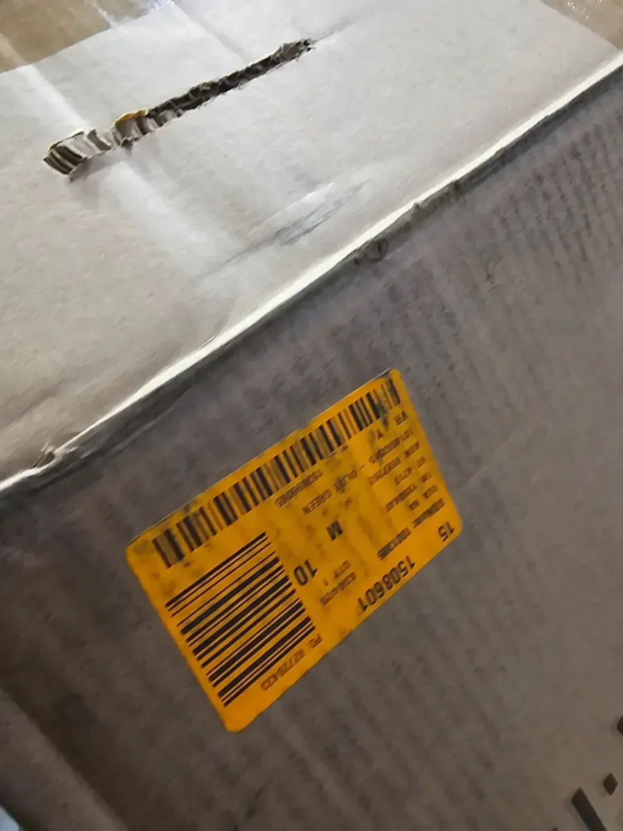 Olive Green Chenille Dining Chair, Upholstered Accent Chair with Curved Solid Wood Legs, Elegant Tufted Club ArmChair - image 3