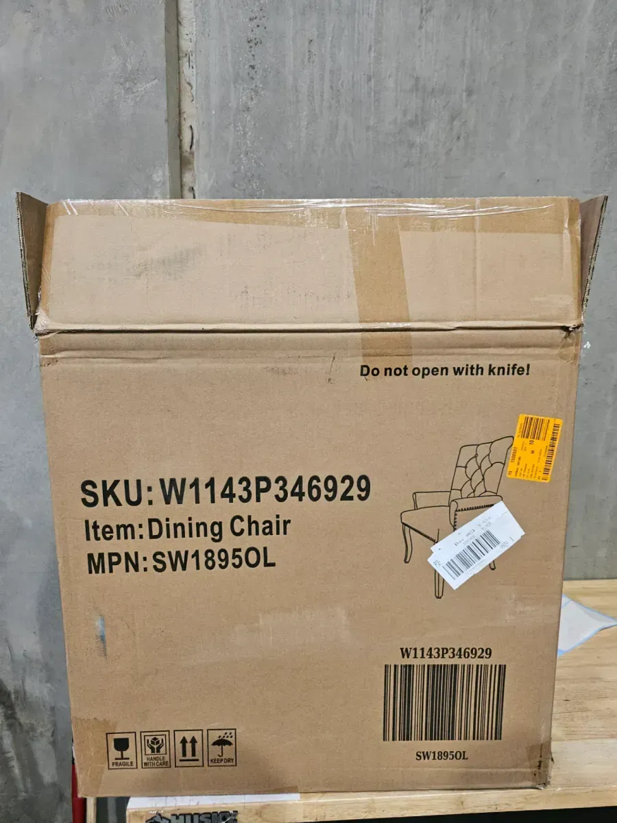 Olive Green Chenille Dining Chair, Upholstered Accent Chair with Curved Solid Wood Legs, Elegant Tufted Club ArmChair - image 2