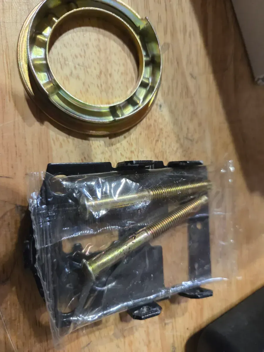 It does not come with keys.HALO Venetian Bronze Single-Cylinder Keypad Electronic Smart Lock Deadbolt featuring SmartKey, Touchscreen and WiFi - image 5