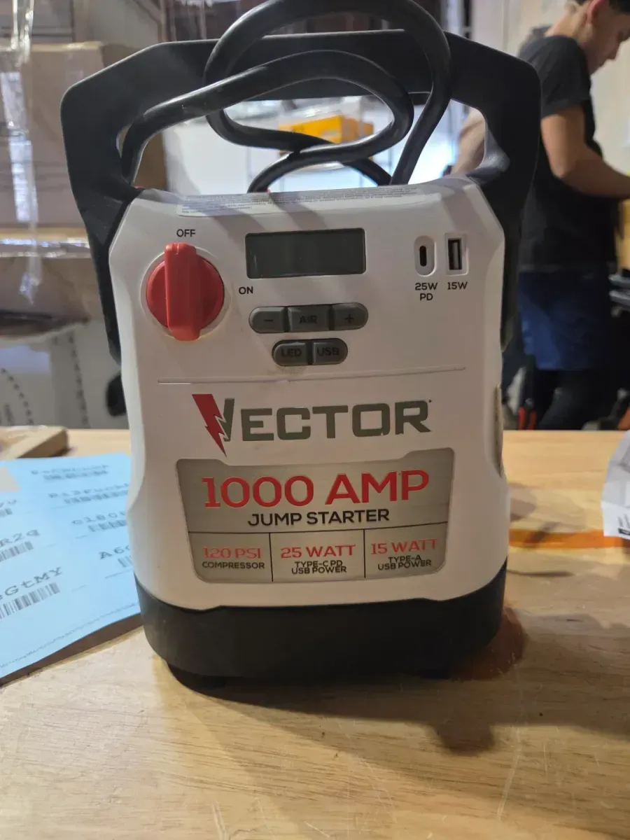 1000 Amp Jump Starter, Compressor, USB Power - image 2