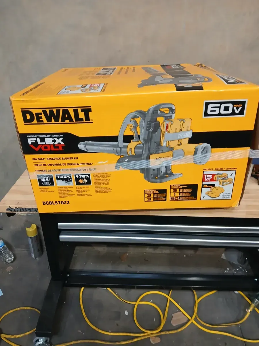 DEWALT FLEXVOLT 60V MAX Brushless Cordless Backpack Blower - image 2