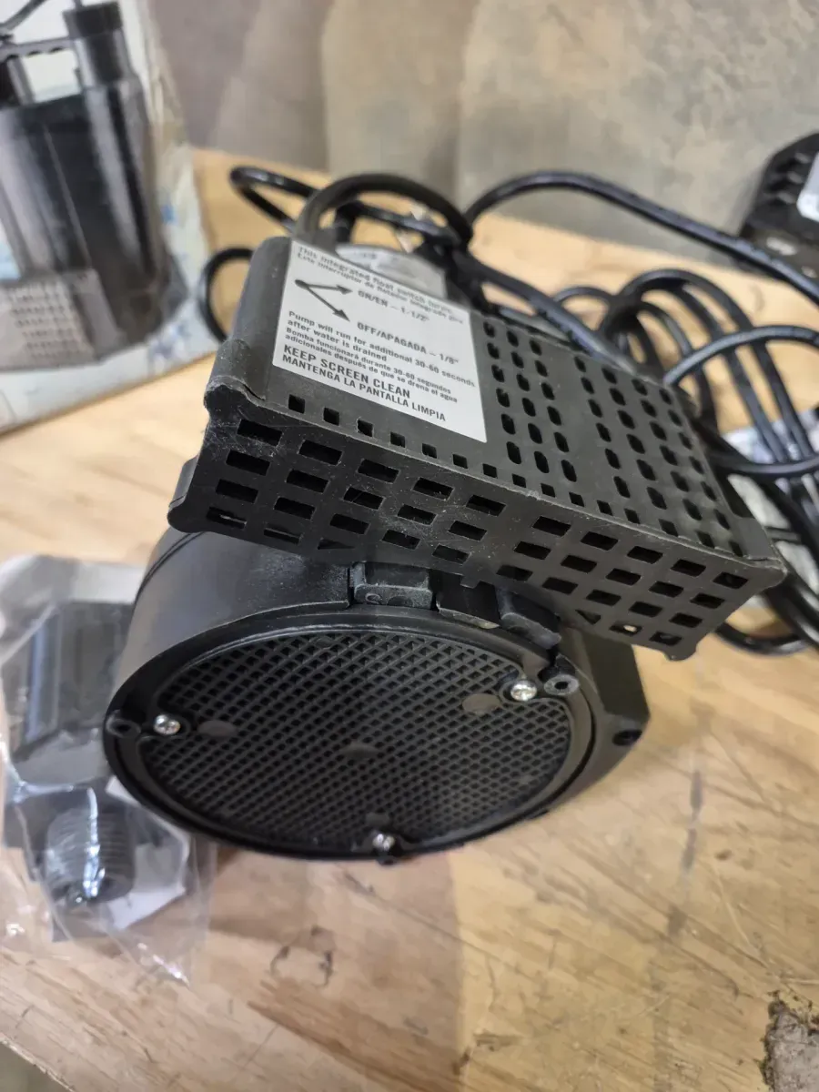 Everbilt 1/3 HP Automatic Utility Pump - image 5