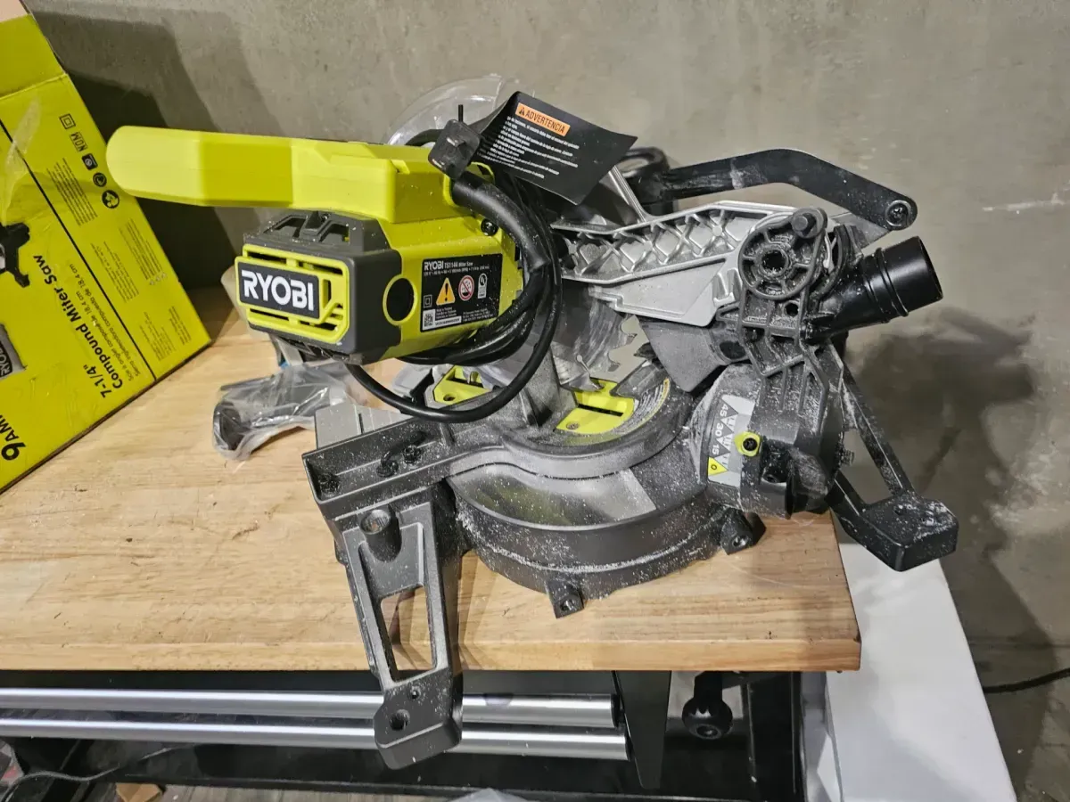 RYOBI 9 Amp Corded 7-1/4 in. Compound Miter Saw - image 5