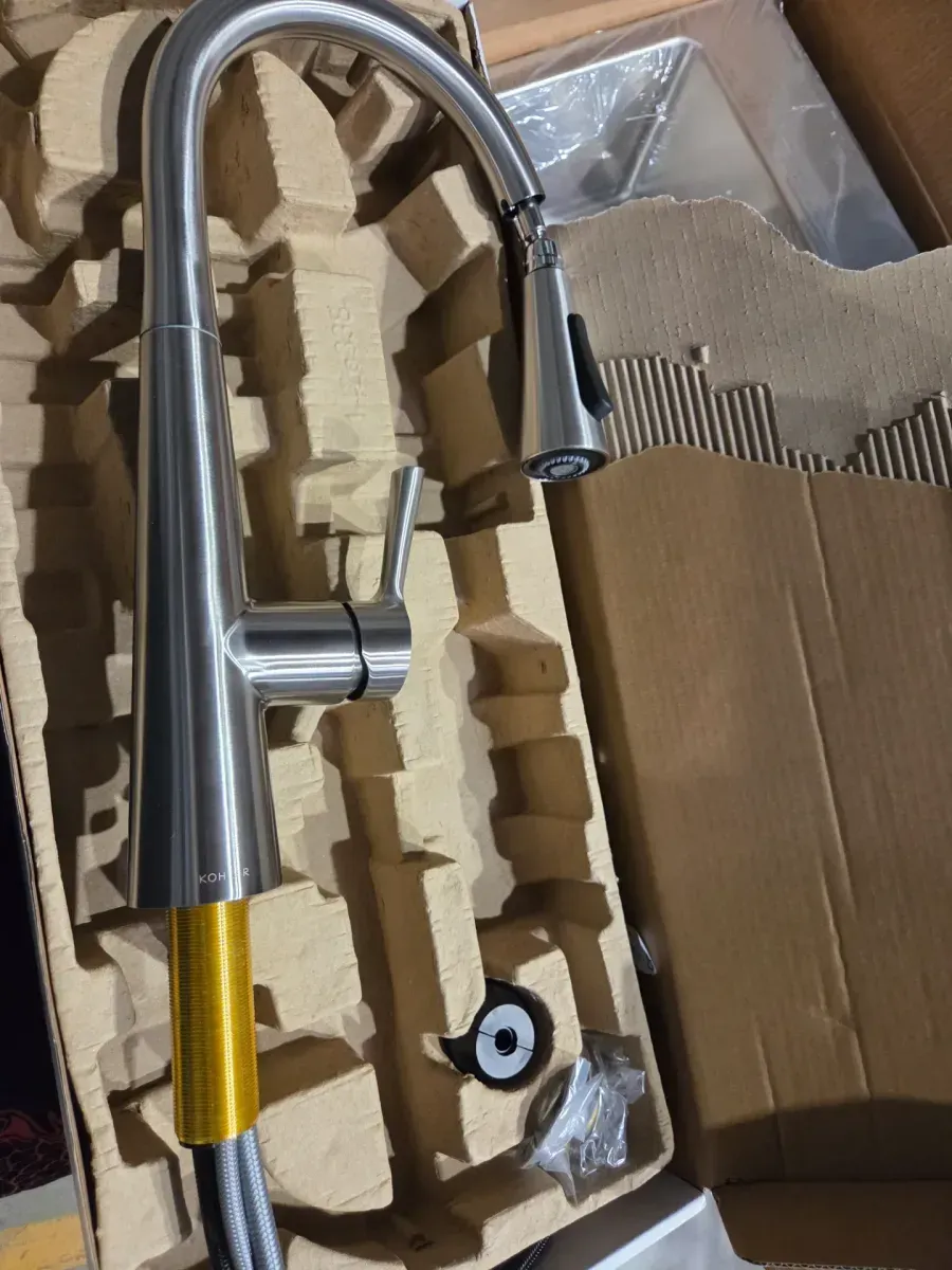 Cursiva 18-Gauge Stainless Steel 33 in. Single Bowl Drop-In Kitchen Sink with Faucet - image 4