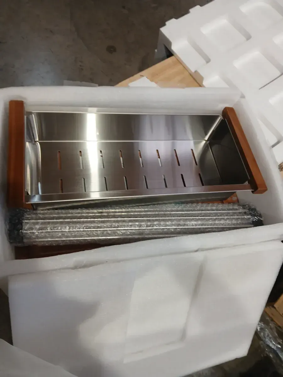 33 in. Farmhouse Apron Front Single Bowl Glossy Ceramic Undermount Workstation Kitchen Sink with Strainer - image 4