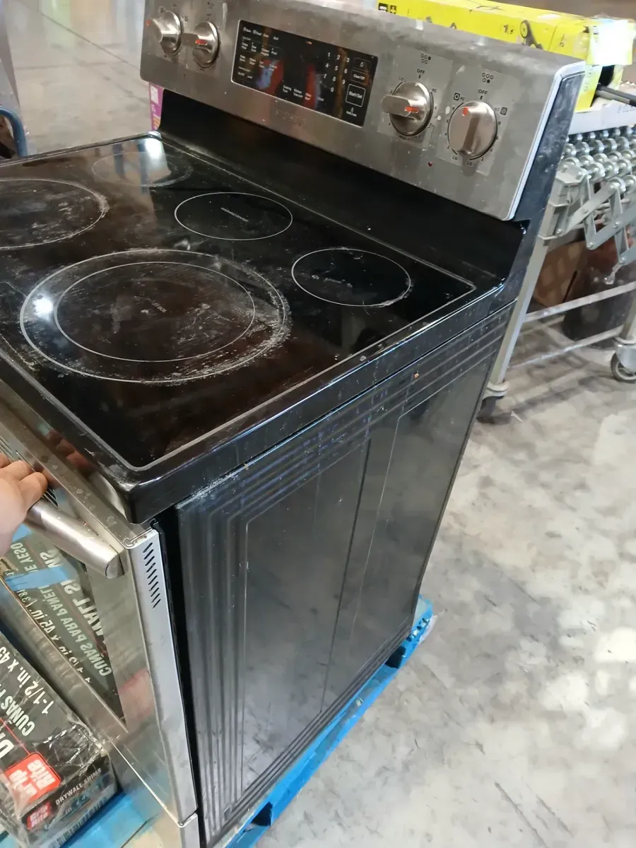 30 in. 5-Burner Element Smart Freestanding ENERGY STAR Certified Electric Range in Stainless Steel with Air Fry - image 4