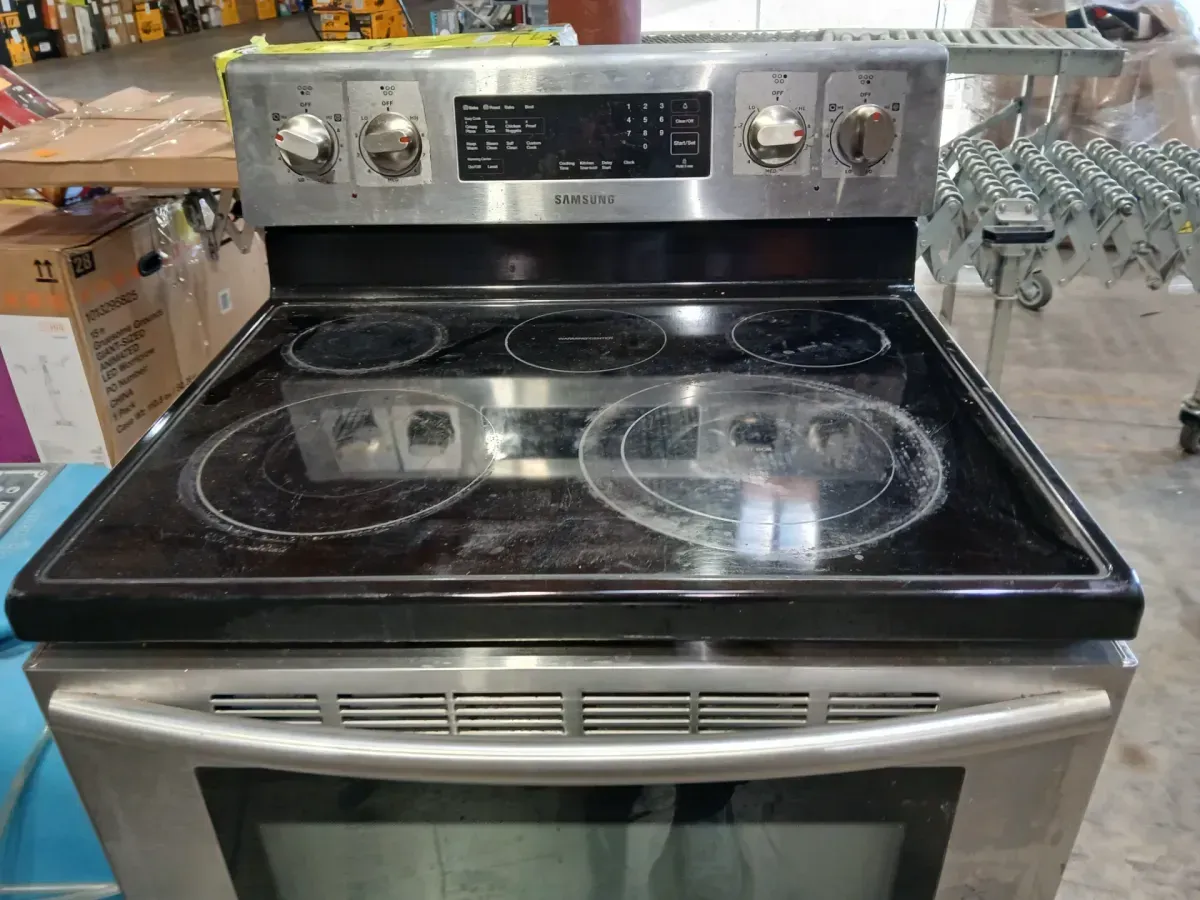 30 in. 5-Burner Element Smart Freestanding ENERGY STAR Certified Electric Range in Stainless Steel with Air Fry - image 7