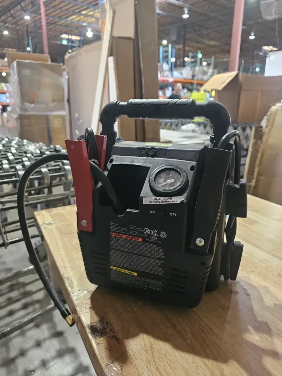 Vector 800A Peak Battery Jump Starter with 120 PSI Air Compressor - image 3