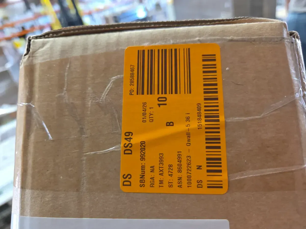 Alcove Shower Kit with Diamond-Patterned Walls and Base - image 2