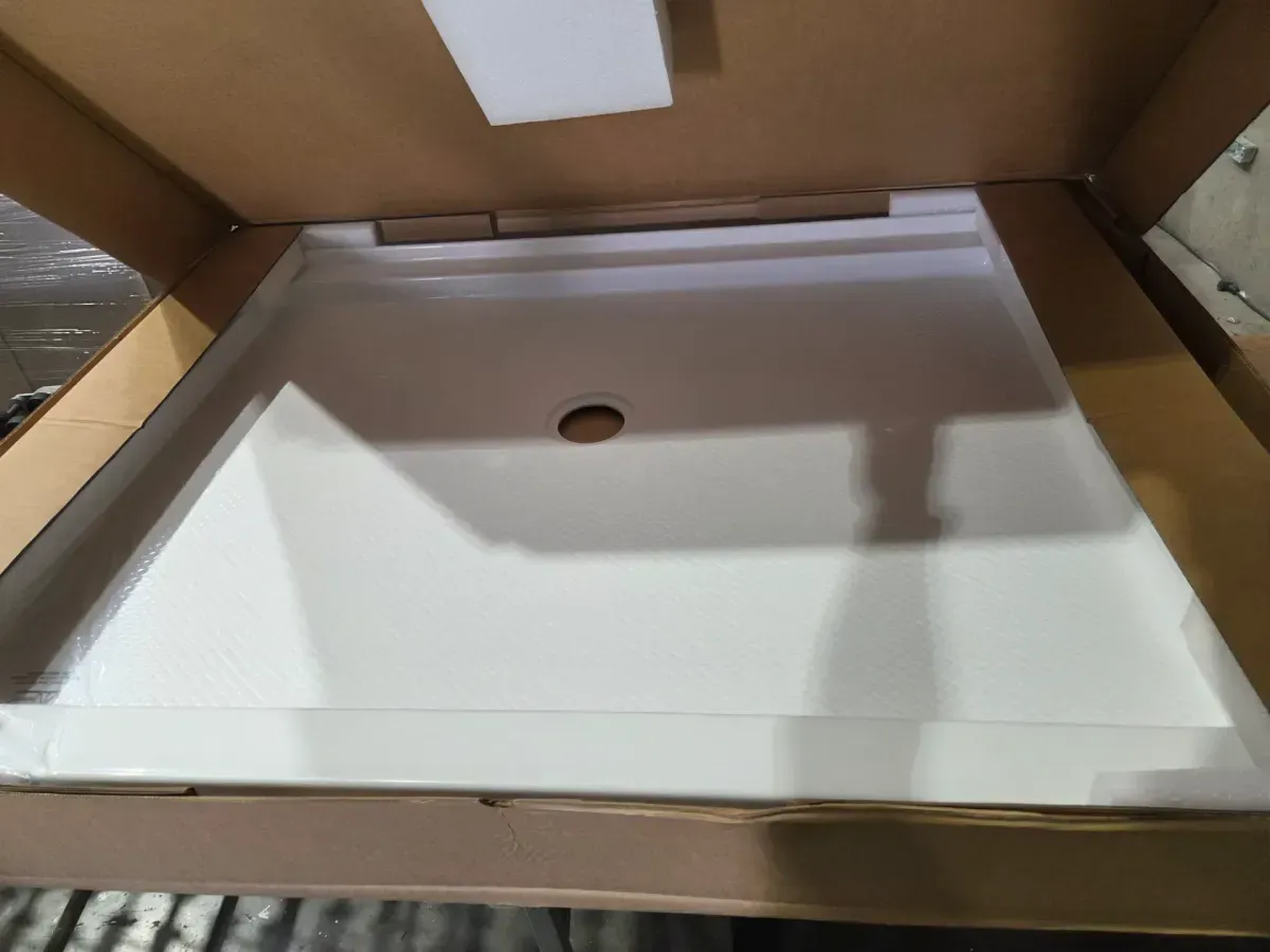 Alcove Shower Kit with Diamond-Patterned Walls and Base - image 4