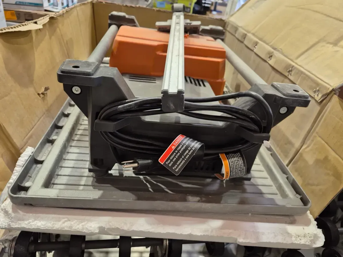 RIDGID 6.5-Amp 7 in. Blade Corded Table Top Wet Tile Saw - image 5