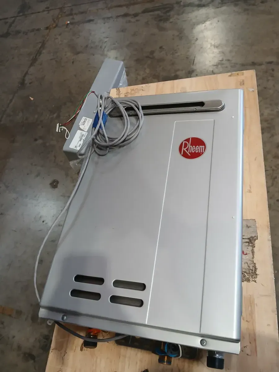 Performance Plus 9.5 GPM Smart Non-Condensing Outdoor Natural Gas Tankless Water Heater - image 4